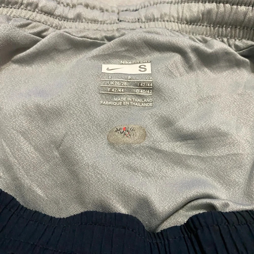Nike Athletic Navy Shorts with Elastic Waistband - Picture 7 of 8